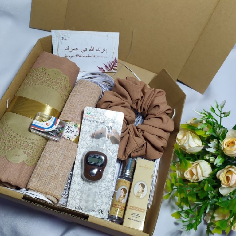

VHTGB HAMPERS GIFT BOX HIJAB BELLA /KADO HIJAB /GIFT PAKET HIJAB BELLA /Kado pernikahan Lebaran Wisuda 82