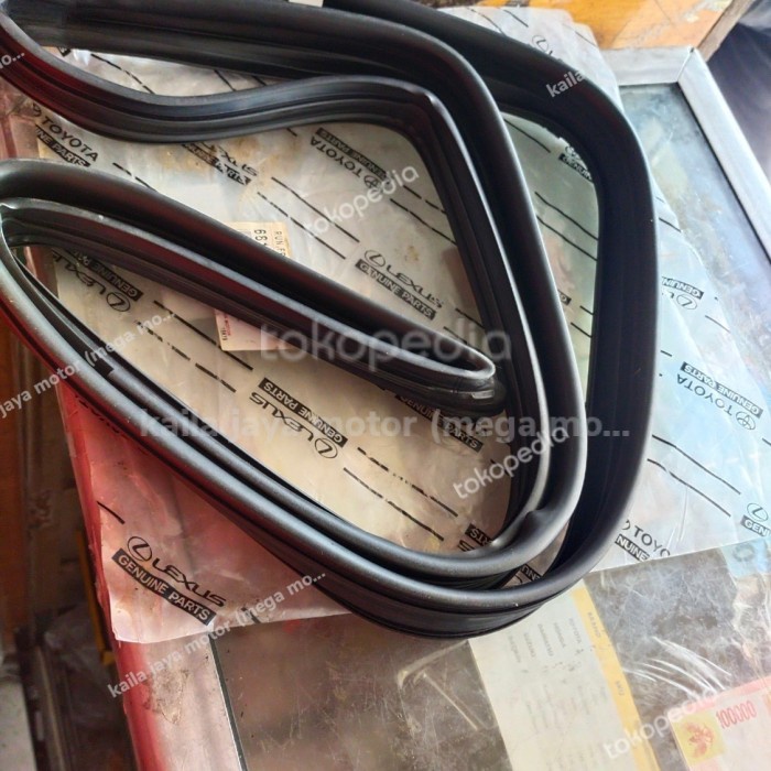 Karet Kaca Depan Samping/Run Glas Avanza/Xenia Kanan Original Toyota Kode 030