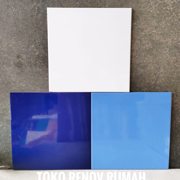ーVeg keramik 25x25 putih (glossy)/ keramik dinding biru tua (glossy)/ keramik dinding abu muda (glos