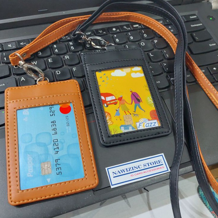 

NLXR7537 Terlaku... GANTUNGAN ID CARD KULIT SINTETIS 3 SLOT KARTU DENGAN TALI