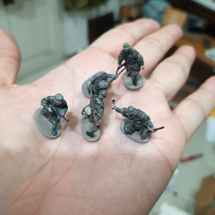 FLASH SALE 1:72 WWII 5 FIGURE GERMAN ARMY IN SMOCK CAMO PAINTED TERMURAH