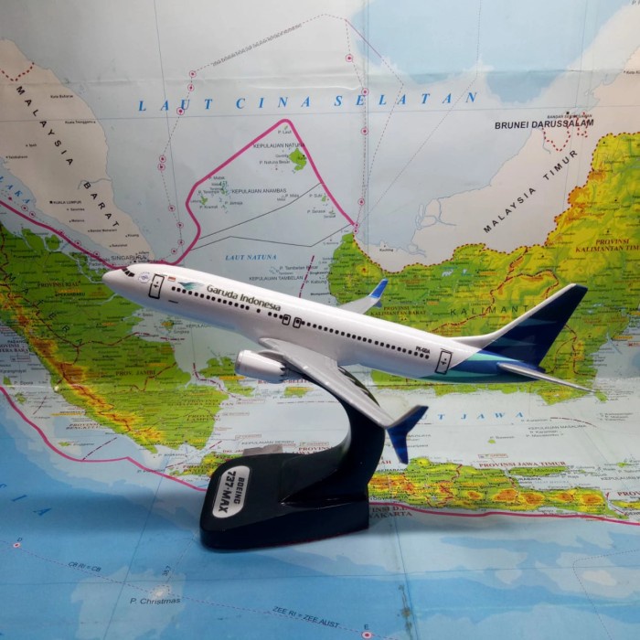 PROMO MINIATUR DIECAST PESAWAT GARUDA INDONESIA 737 MAX SKALA 1:150 (18CM TERMURAH