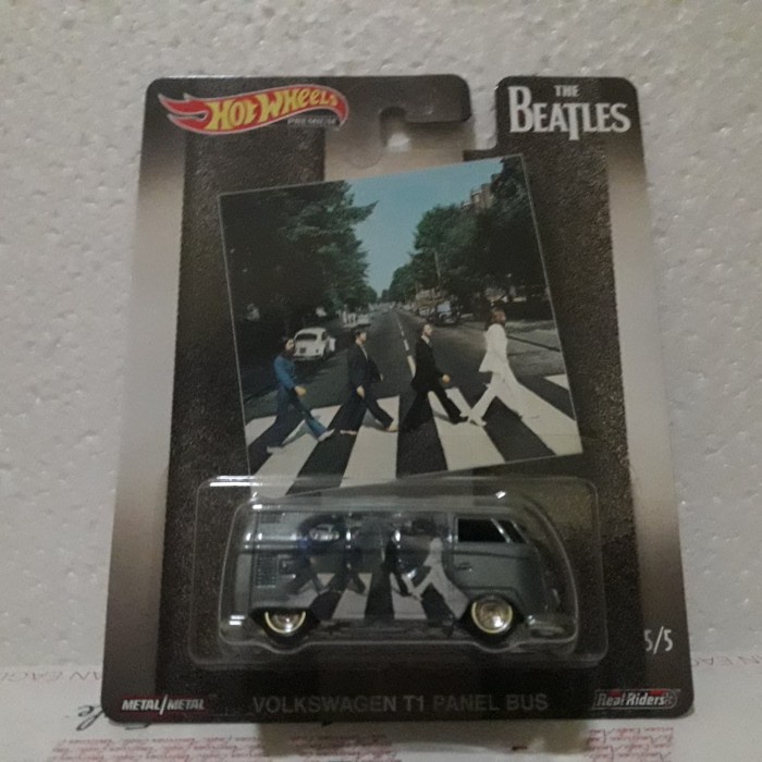 FLASH SALE HOTWHEELS VOLKSWAGEN T1 PANEL BUS THE BEATLES TERBARU