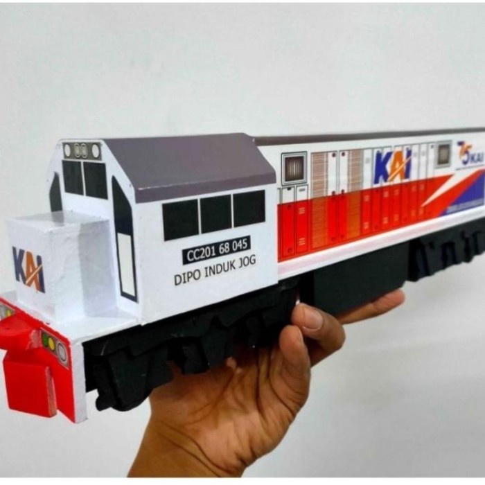 HOT SALE KERETA API KAYU, LOKOMOTIF CC 201 TERMURAH