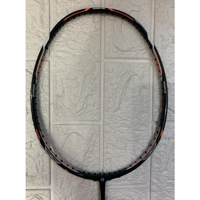 Raket Badminton NEW APACS VERSUS 20 kuat max 35 lbs +grip ORIGINAL