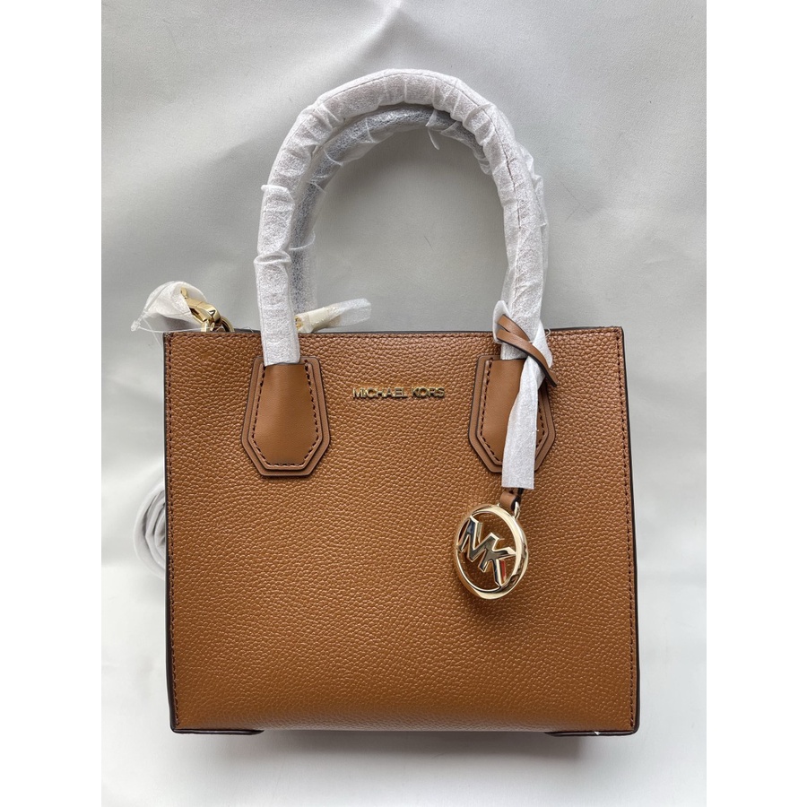 MK Medium Messenger Mercer Luggage