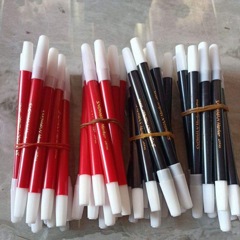 Spidol snowman PERMANENT kecil hitam dan merah 12pcs