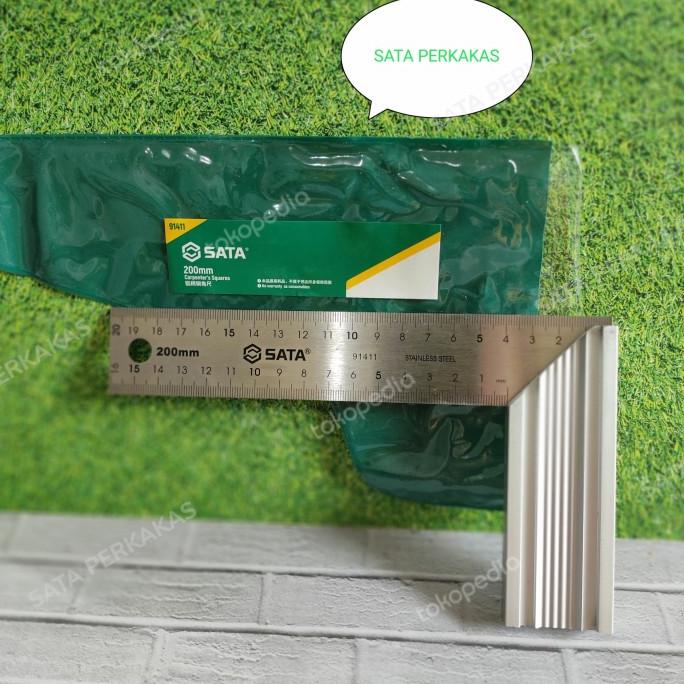 

PENGGARIS BESI 91411 - CARPENTERS SQUARES 200 MM SATA TOOLS