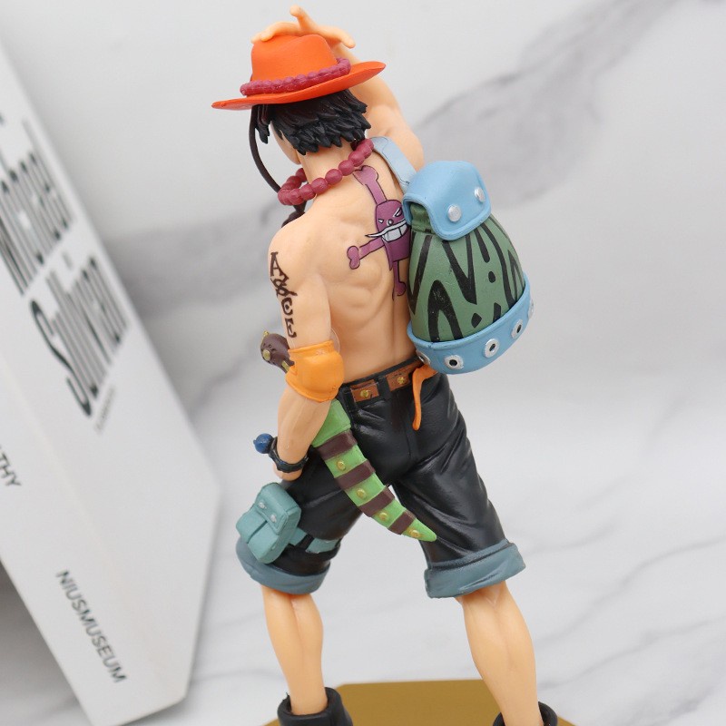 Pajangan action figure anime one piece ace