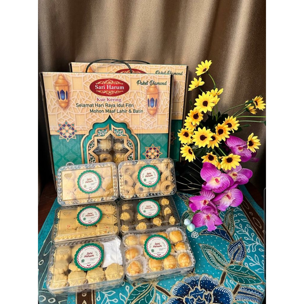 

HAMPERS IDUL FITRI SARI HARUM DIAMOND BOX KUE KERING LEBARAN EID IDULFITRI THR RAMADAN