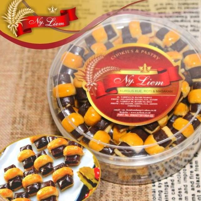 

KUE KERING PROMO CHOCOLATE STICK KUE KERING ALA NY. LIEM 1 TOPLES MURAH EL09I09A82L