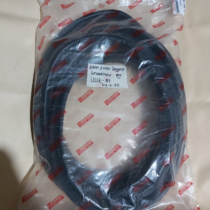 Karet pintu bagasi belakang Granmax Luxio