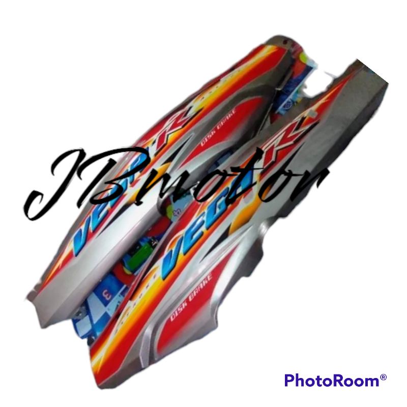 Body Vega R new Silver +  striping