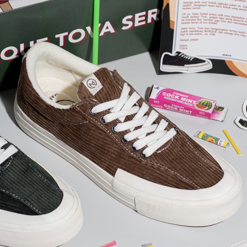 MARQUE.CO ‘Tova’ MOCCA Corduroy vol 3.0 - Sepatu Pria &amp; Wanita dengan Konsep Jadul Nostalgia 1990an! Bonus Mainan Jadul, dan Insole Super Empuk! Packaging Sneakers Paling Unik!