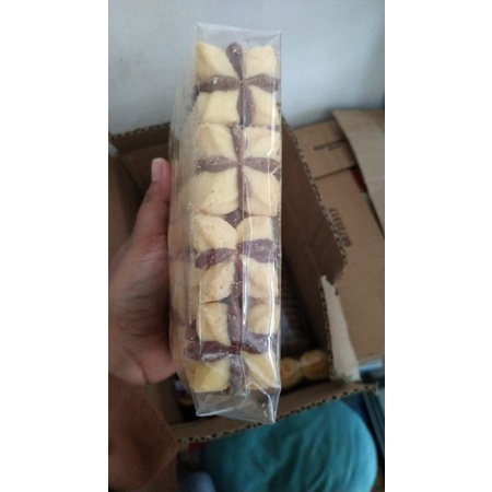 

KUE KERING JADUL ENDOLITA