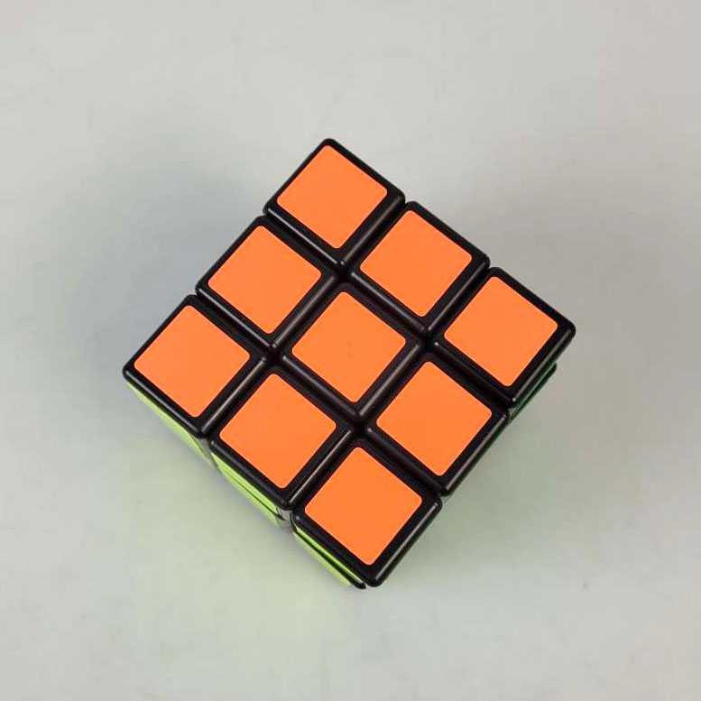 XIANGYI Mainan Kubus Rubik Magic Cube 3 x 3 x 3 Y3570