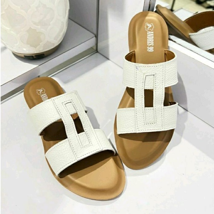 Sandal Kulit Wanita