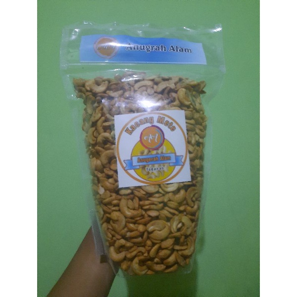 

kacang mete matang belah asli todanan blora