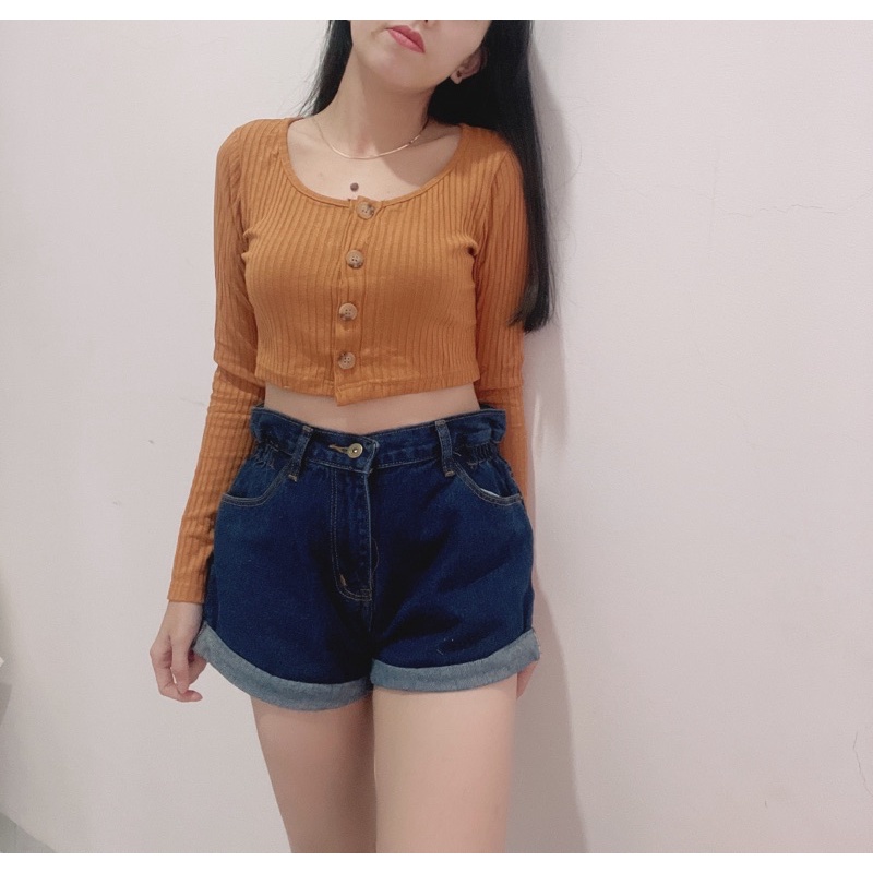 Croptop modelano kancing lengan panjang rib | Croptop rib button long slevee | korean fashion wanita | aquarius.boutique89