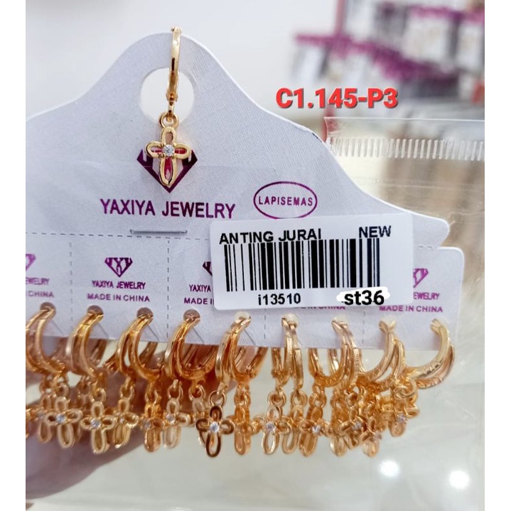 Anting titanium import kode 15 dan anting Salib ,awet,tahan lama