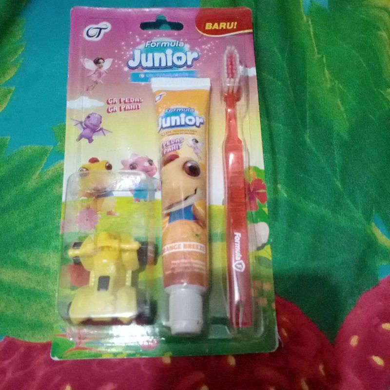 sikat gigi formula junior