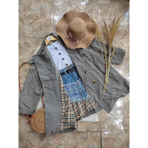 preloved long coat mantel army hijau pupus musim dingin oversize