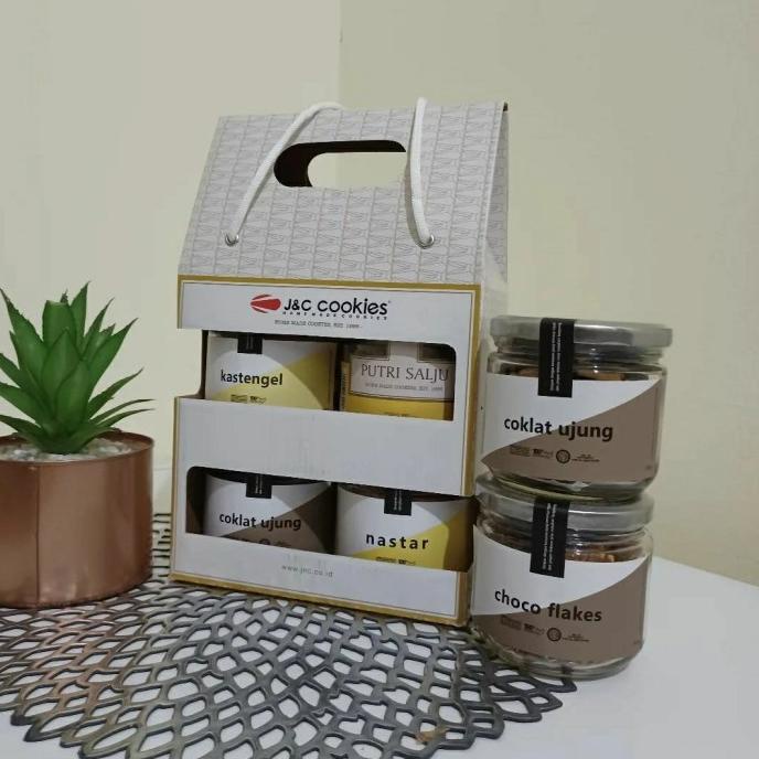 

hampers lebaran jnc cookies isi 4jar