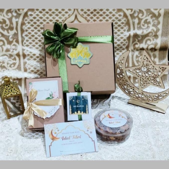 

Promo LEBARAN HAMPERS 2, Special Gift , Parcel Istimewa