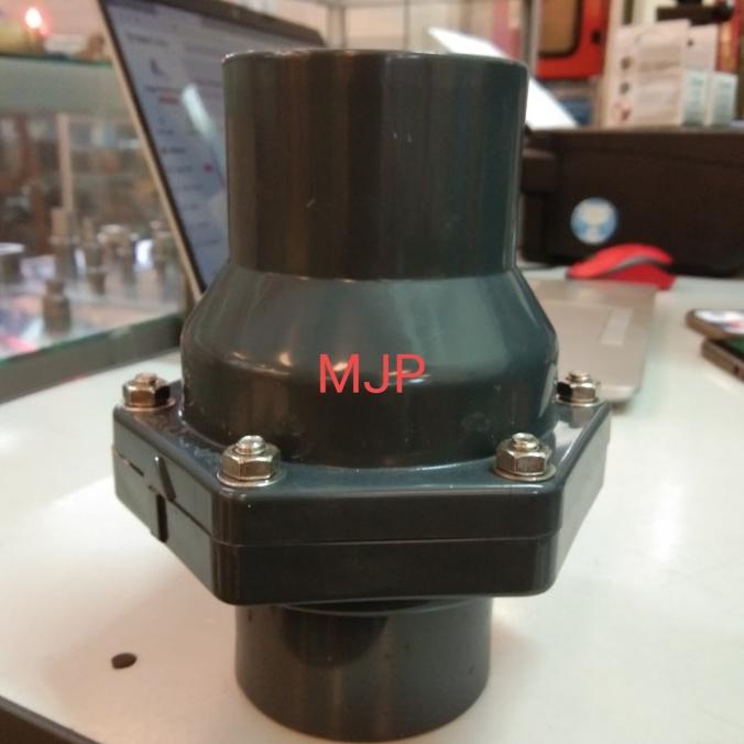 Swing Check Valve Pvc 1 1/2" Inch / Klep Tabok