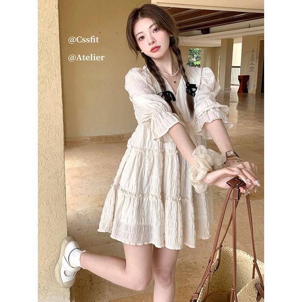 Red Gaun manis dan pedas, high-end, kecil, rok boneka longgar, gadis seksi, rok pendek v-neck, putri keinginan murni ceruk