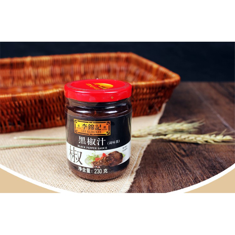 

Lee Kum Kee Black Pepper Sauce Bumbu Saus Lada Hitam LKK 230 Gr