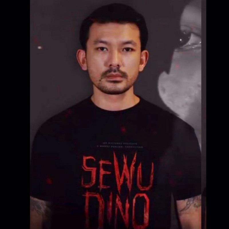 Kaos Sewu Dino Film Horror Rio Dewanto Mikha Tambayong Movie Tshirt Custom Unisex Premium