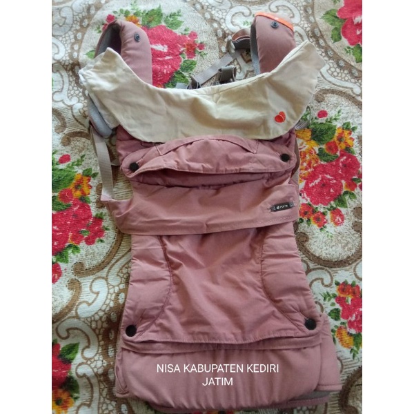 GENDONGAN SSC FORB COMFI PRELOVED LIKE NEW BISA FFO TANPA HIPSEAT