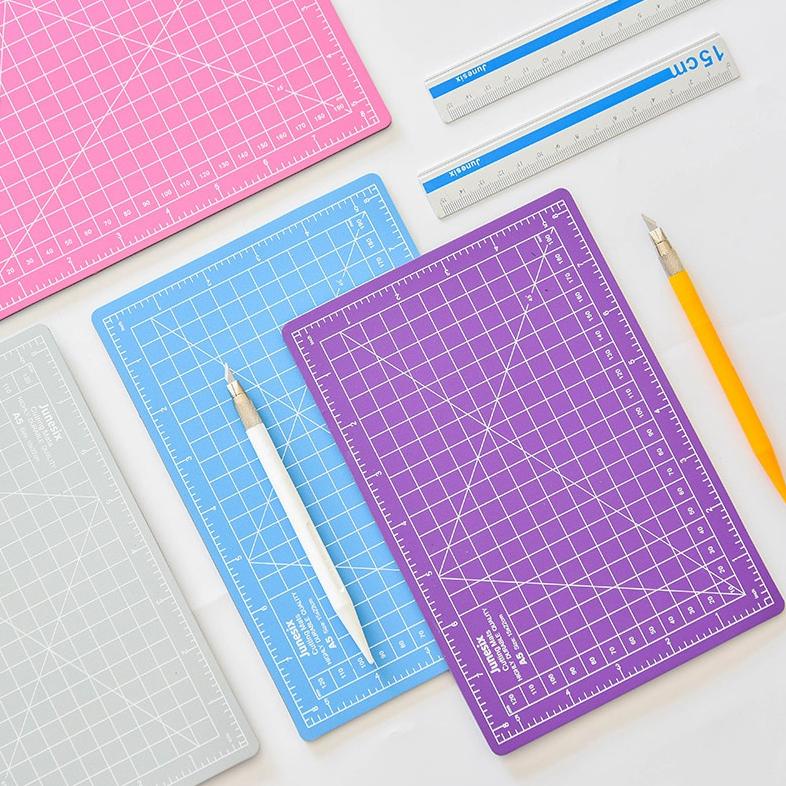 

Papan Alas Potong Ukuran A4 / A5 Untuk Kerajinan Tangan