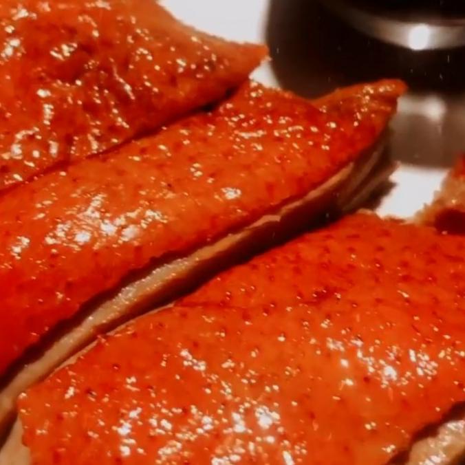 

Promo [HALAL] Bebek Panggang Peking (Roasted Duck) - BONELESS