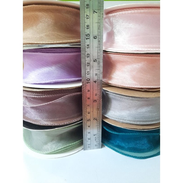 

Pita Fishtail Organza 4cm x 1 meter