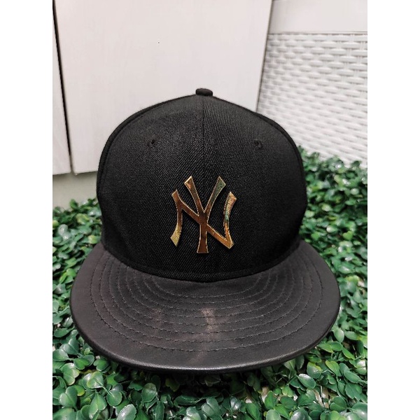 Topi snapback NY New era logo besi second preloved