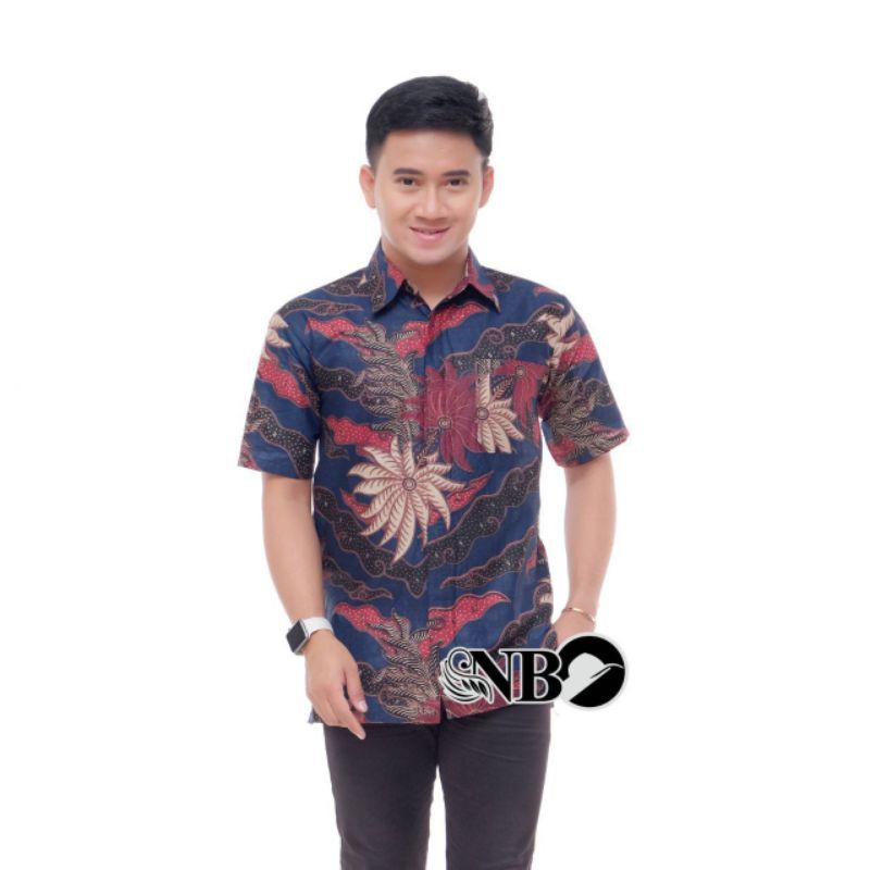 Kemeja batik pria lengan pendek motif mega Mendung