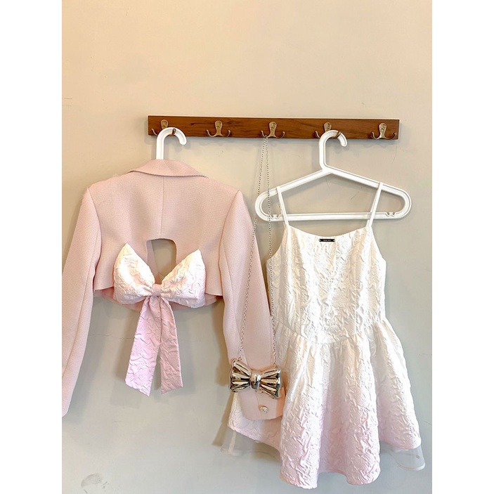 Red Design sense Hollow Back Lengan Panjang Setelan Kecil Warna Gradien Suspender Gaun Wanita Musim Gugur 2022 Baru Setelan Jas