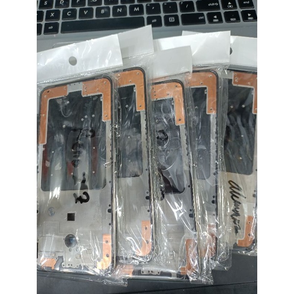 Bazel Tulang Tengah Oppo Reno2 Z