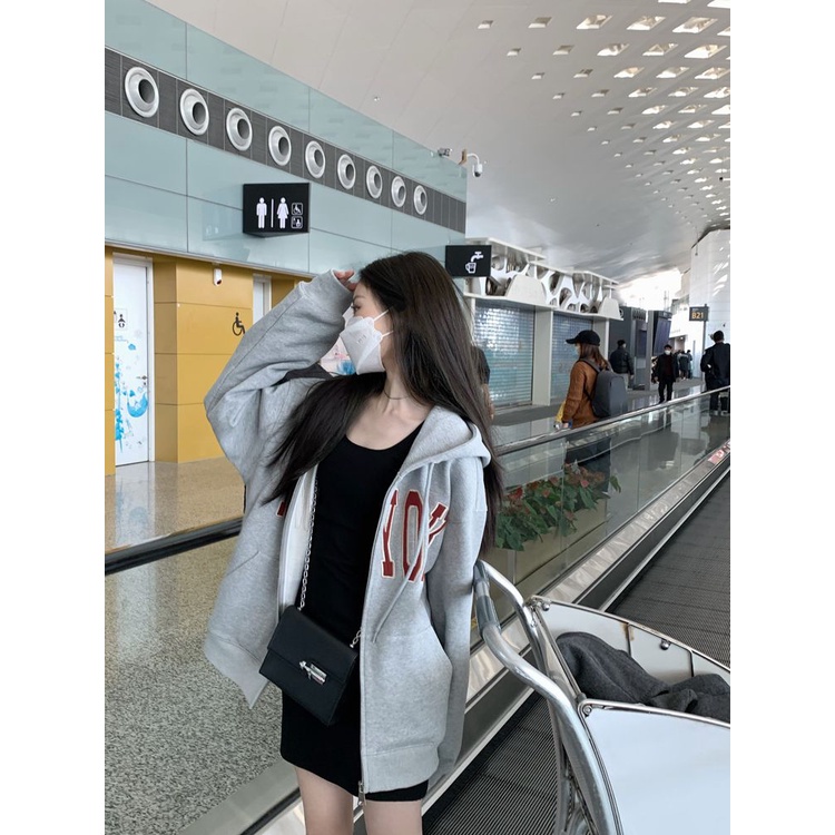 Red Musim Panas Baru Rompi Gaun Temperamen Tanpa Lengan Berongga Slim Gaun Hitam Kecil Slim Backless Hot Girl Bag Hip Rok
