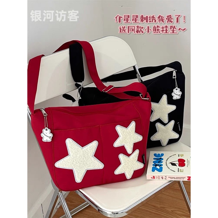 ┋♛☫Sera  Tas Kapasitas Besar Wanita Niche Hits Warna Bintang All-Match Tas Messenger Satu Bahu Kelas Siswa Tote Commuter tas