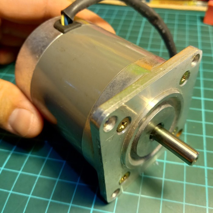 Stepper Motor Bekas Cnc Kr15055