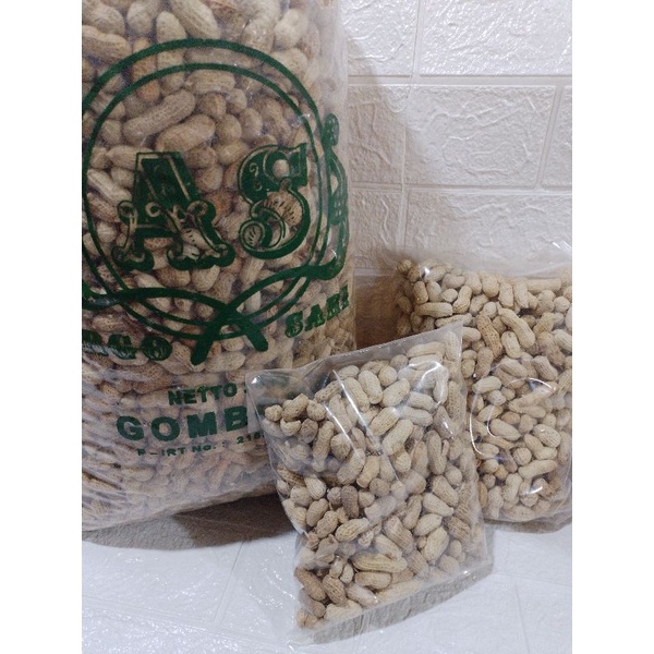 

KACANG ASIN "A S" REPACK 500GRAM