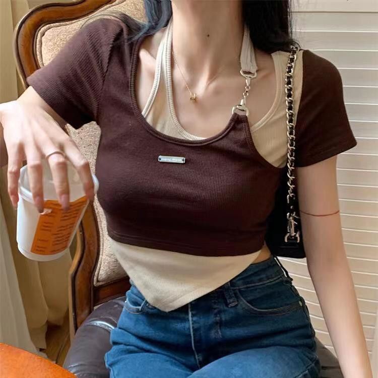 Red Gaun musim panas tidak beraturan dua potong menggantung leher lengan pendek t-shirt wanita desain chic top manis dan pedas bagian pendek hot girl top