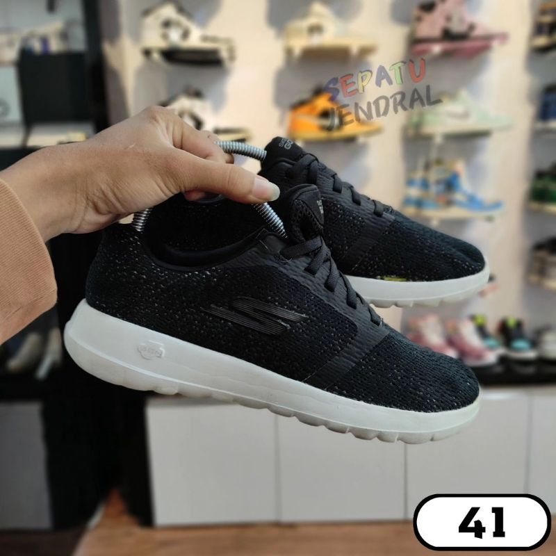 sepatu running Skechers Go Walk Gen-5 Black White 41