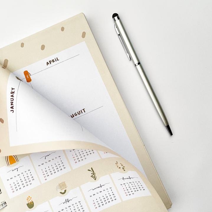 

PLANNER CUSTOM COVER 2022 2023 2024 / AGENDA / NOTEBOOK / JOURNAL / GENERAL PLANNER / WEEKLY / DAILY / MONTHLY / BOOK .