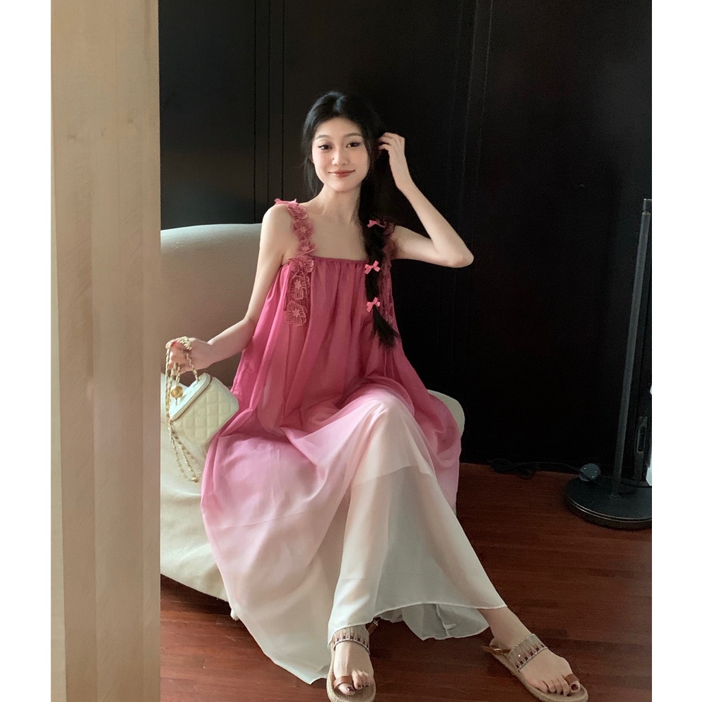 Red dreesFrench Gradient Suspender Dress Seaside Vacation Chiffon Dress Wanita Temperamen Musim Panas Rok Longgar