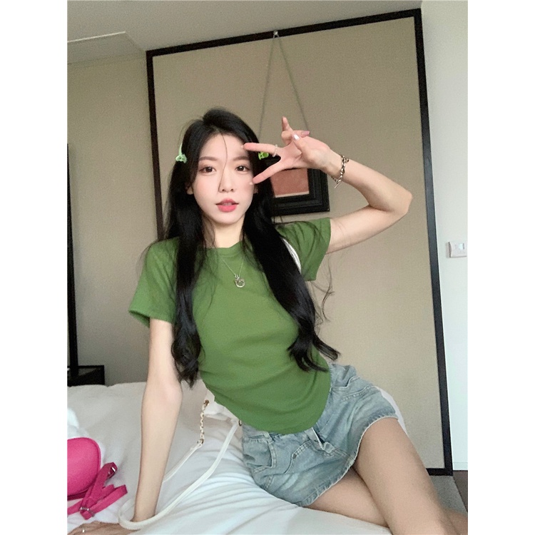 Red Gadis mewah mengenakan bahu depan T-shirt lengan pendek perempuan rasa desain niche lipit bottoming kemeja musim panas slim slim in top