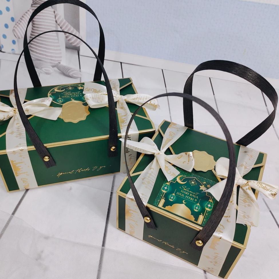 

DISCOUNT !! GiftBox Ramadhan Eid- Kotak Idul Fitri - Hampers Box GB051